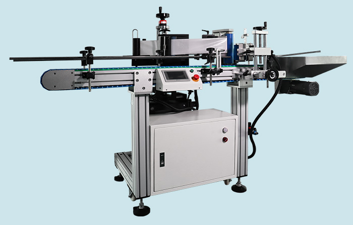 全自動(dòng)貼標(biāo)機(jī)和不干膠平面貼標(biāo)機(jī)的優(yōu)缺點(diǎn)分別是什么？