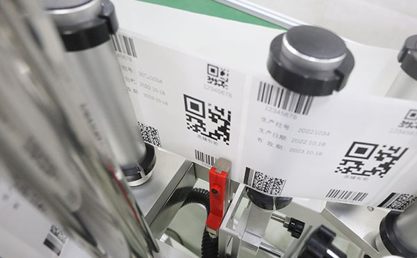 即時(shí)打印貼標(biāo)機(jī),打印貼標(biāo)設(shè)備,打印貼標(biāo)機(jī)