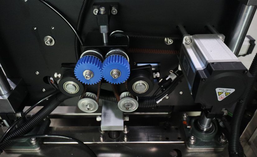 全自動(dòng)電熱套標(biāo)機(jī),套標(biāo)機(jī)設(shè)備,全自動(dòng)套標(biāo)機(jī)